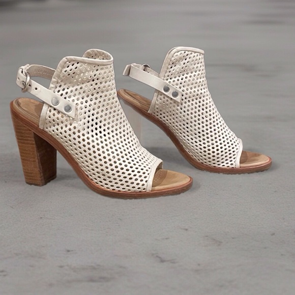 Rag & Bone Wyatt White Leather Perforated Block Heel Sandals Size: EU 38/US 8. - Picture 1 of 8